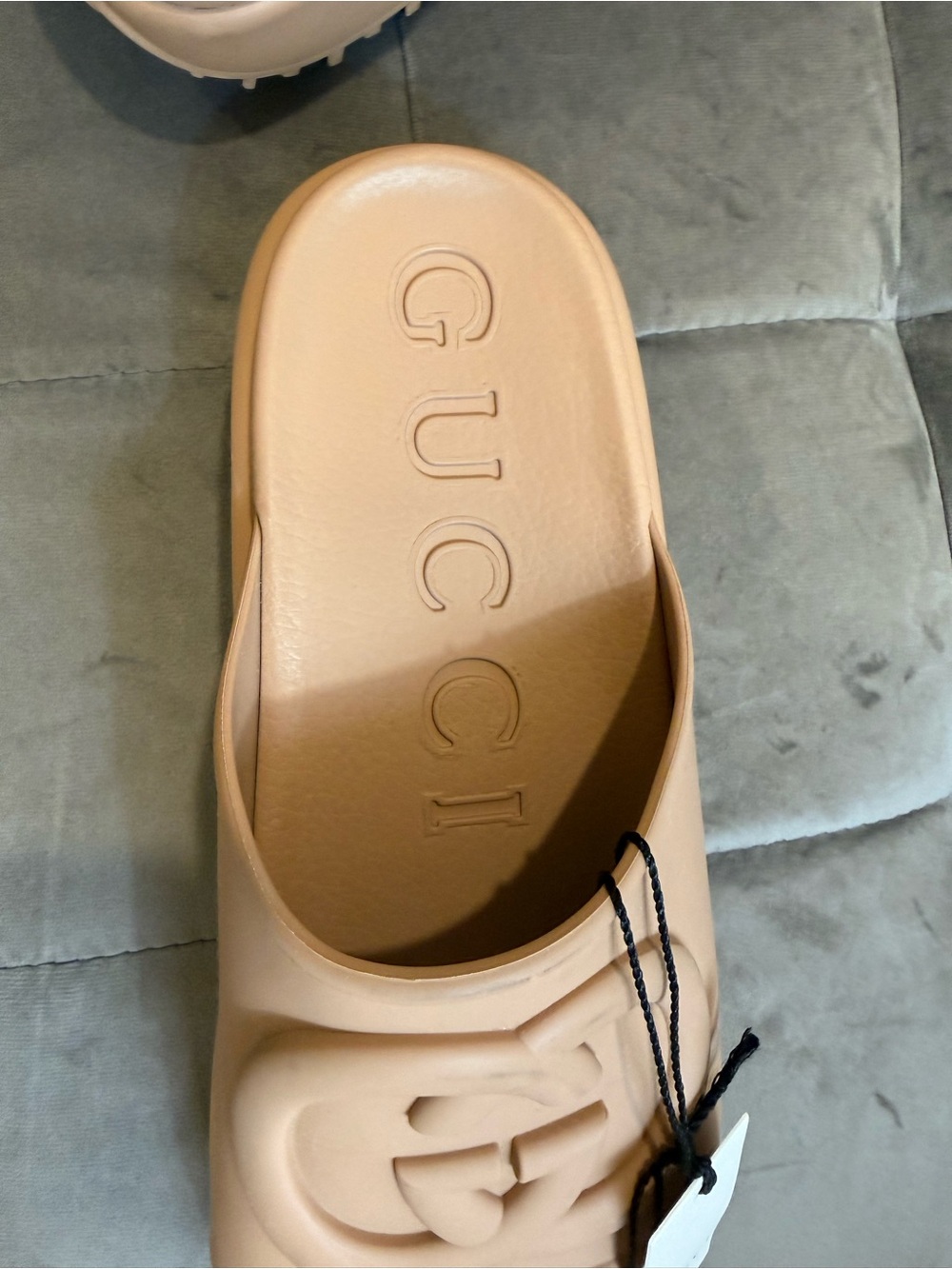 Gucci Vintage Camel GG Logo Rubber Slide Sandals - Picture 8 of 16